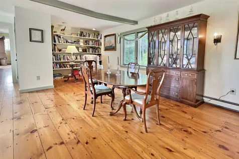67 Hayfield Lane New London NH 03257