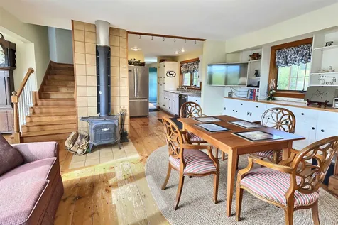 67 Hayfield Lane New London NH 03257