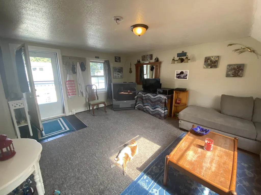 22 Pine Street Rochester NH 03867