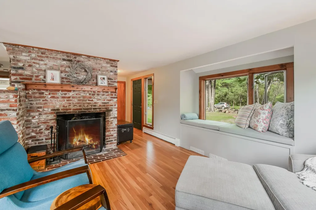 46 Ridgeview Road Weare NH 03281