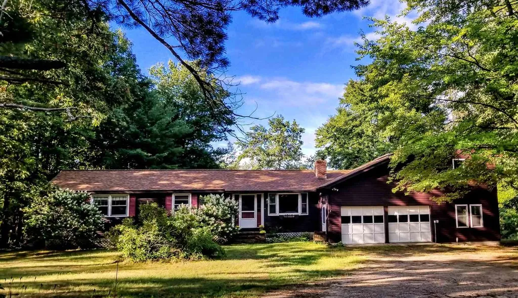 628 Chester Turnpike Candia NH 03034