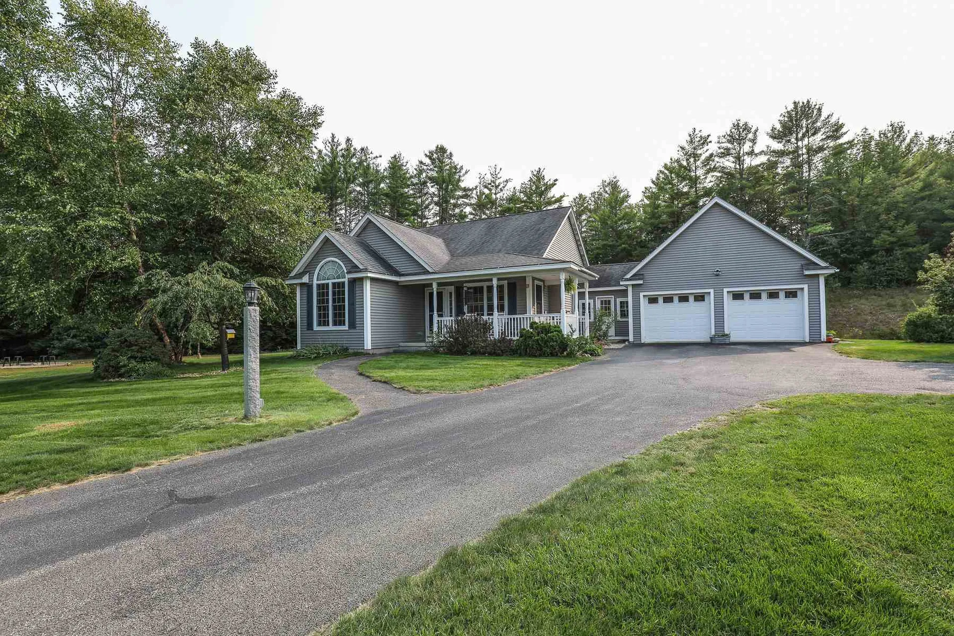 28 Moss Drive New Boston NH 03070