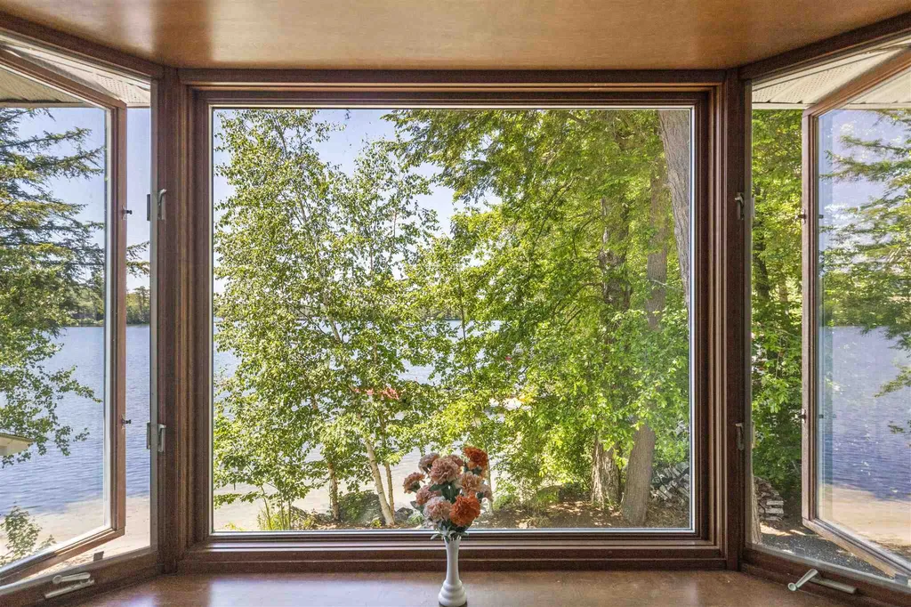 141 Swallow Point Road Moultonborough NH 03254