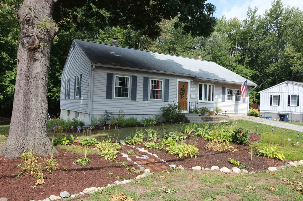 58 Cox Street Nashua NH 03064