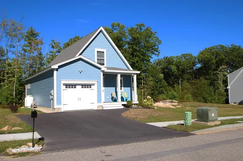 58 Constitution Way Rochester NH 03867