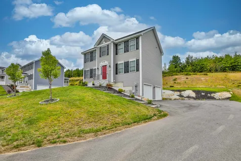 135 University Circle Hooksett NH 03106