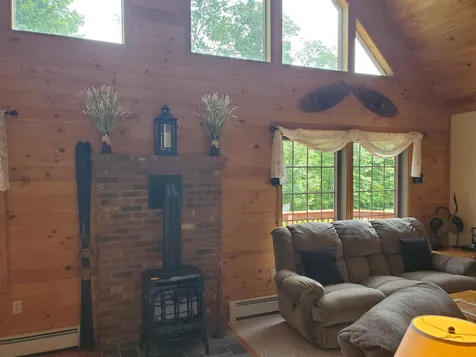 90 Beechwood Farm Road Mendon VT 05701