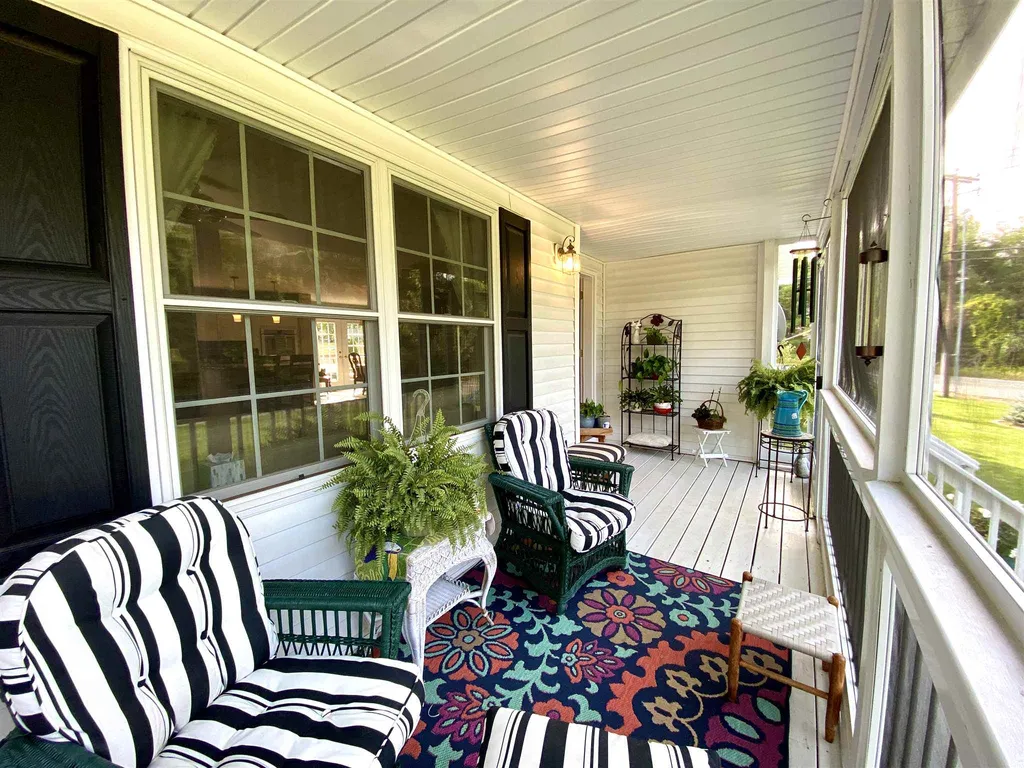 174 Belknap Mountain Road Gilford NH 03249