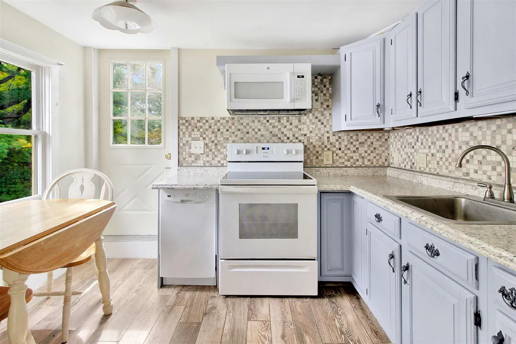 10 Washington Street Ashland NH 03217