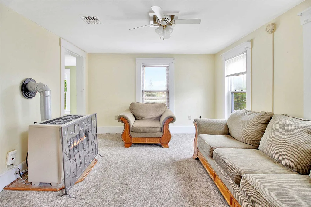 10 Washington Street Ashland NH 03217