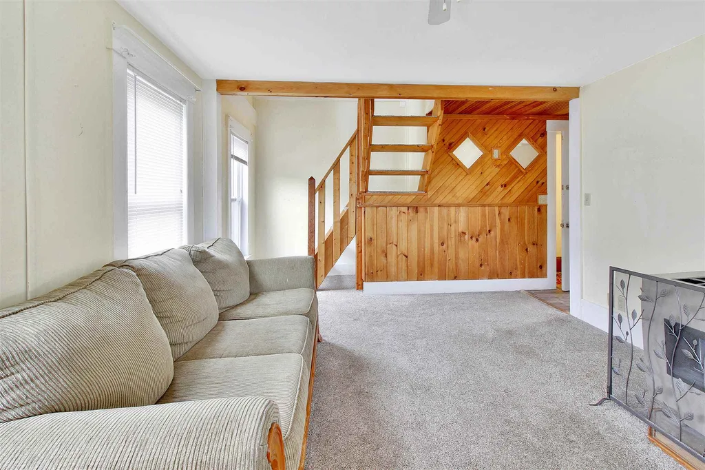 10 Washington Street Ashland NH 03217