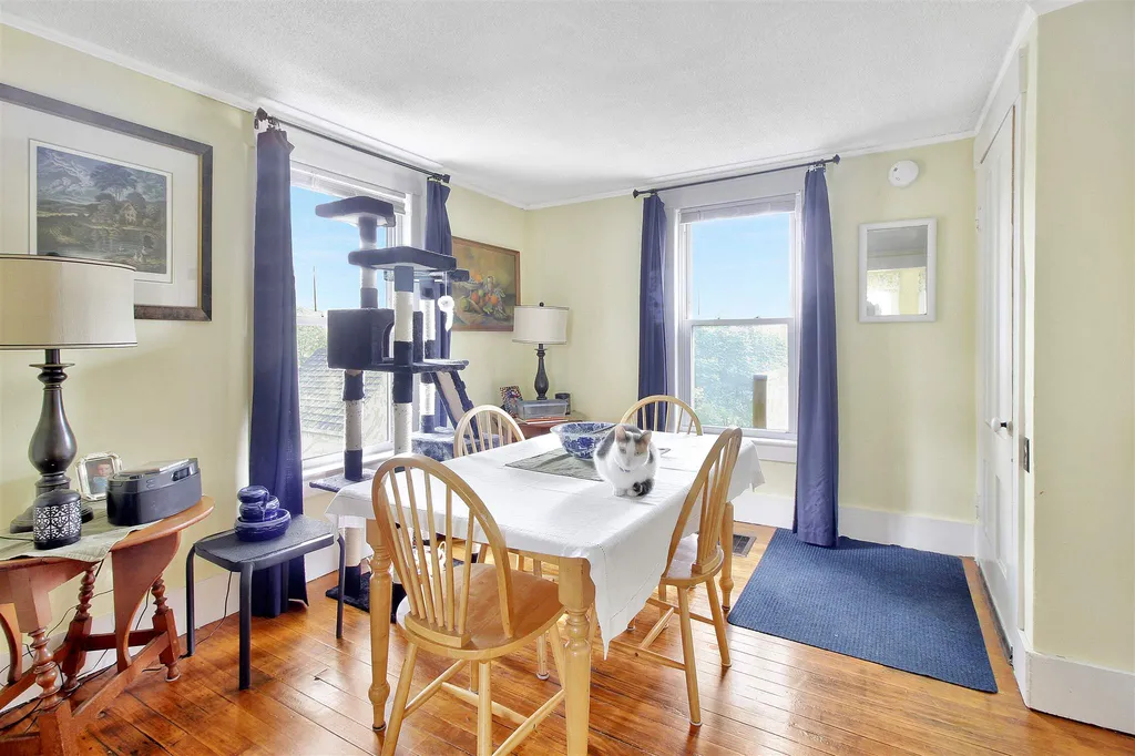 10 Washington Street Ashland NH 03217