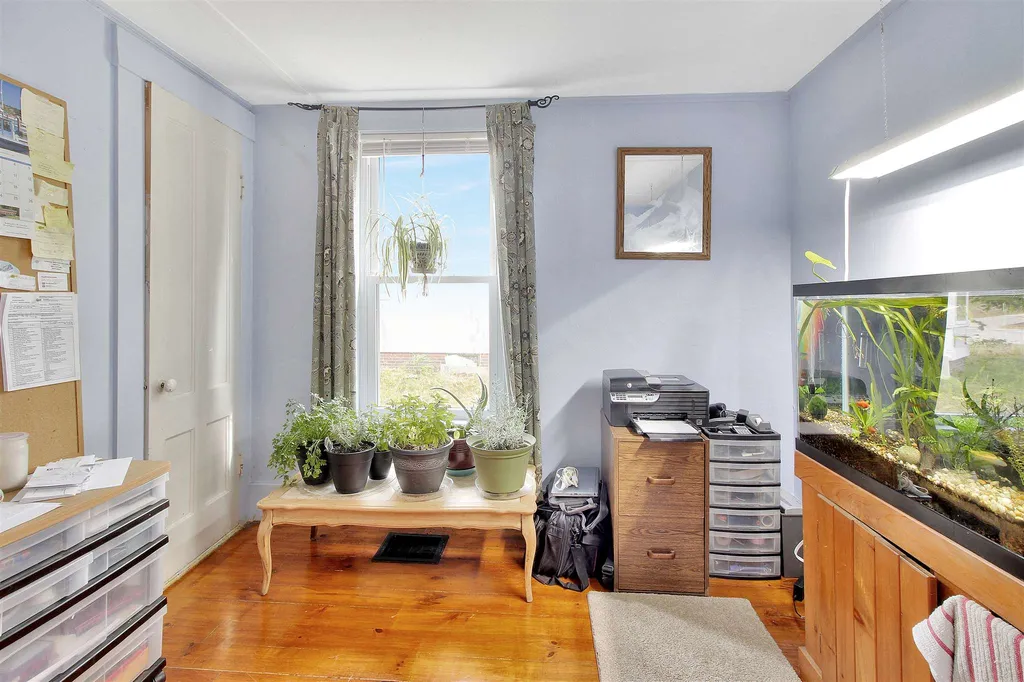 10 Washington Street Ashland NH 03217