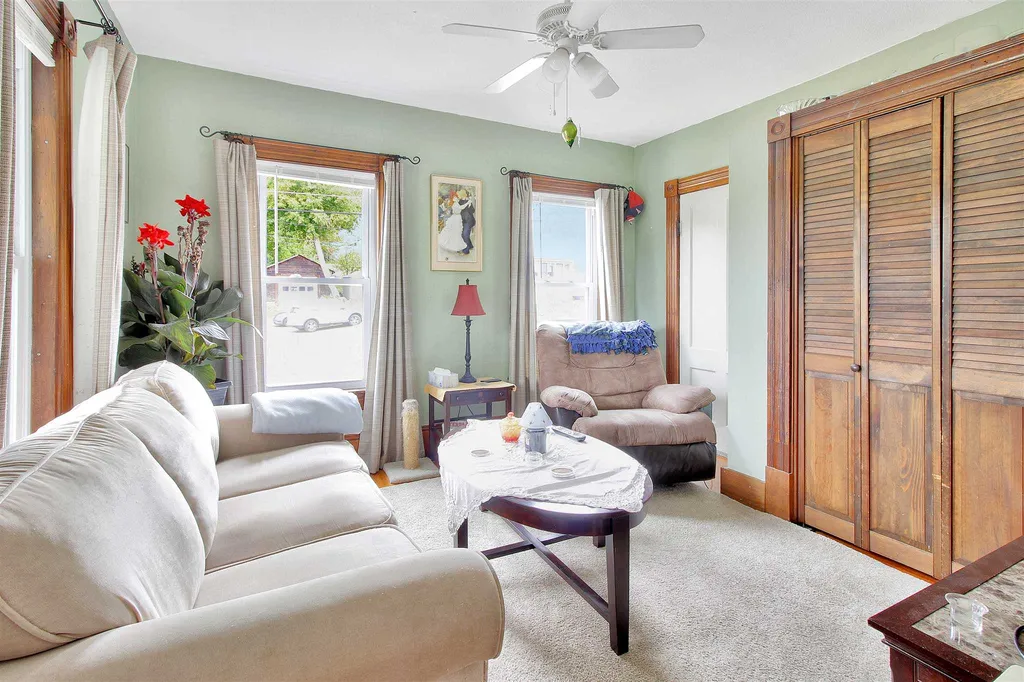 10 Washington Street Ashland NH 03217