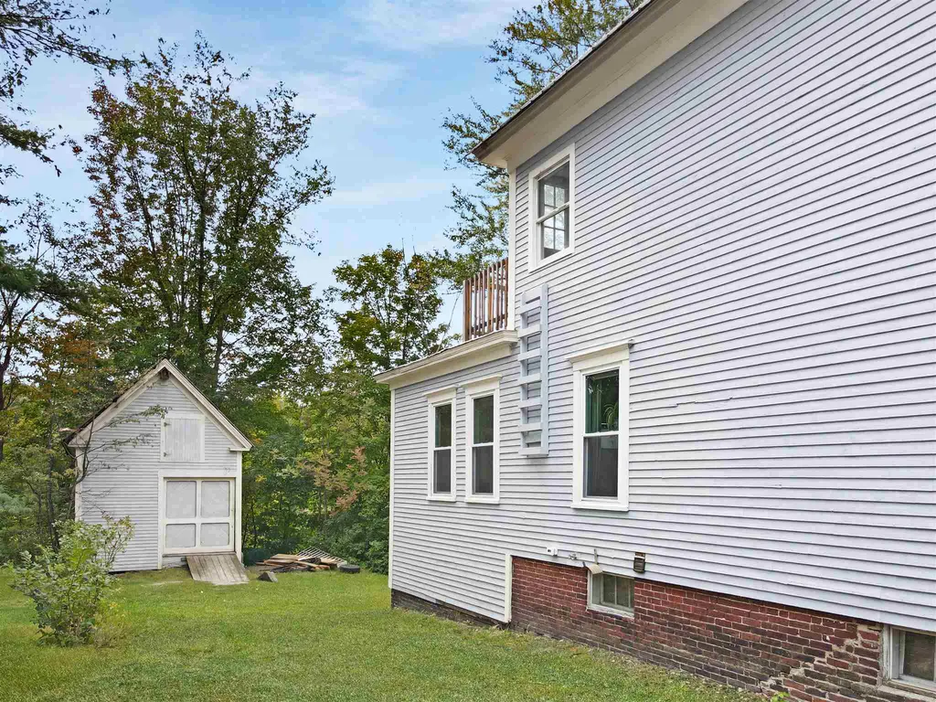 10 Washington Street Ashland NH 03217