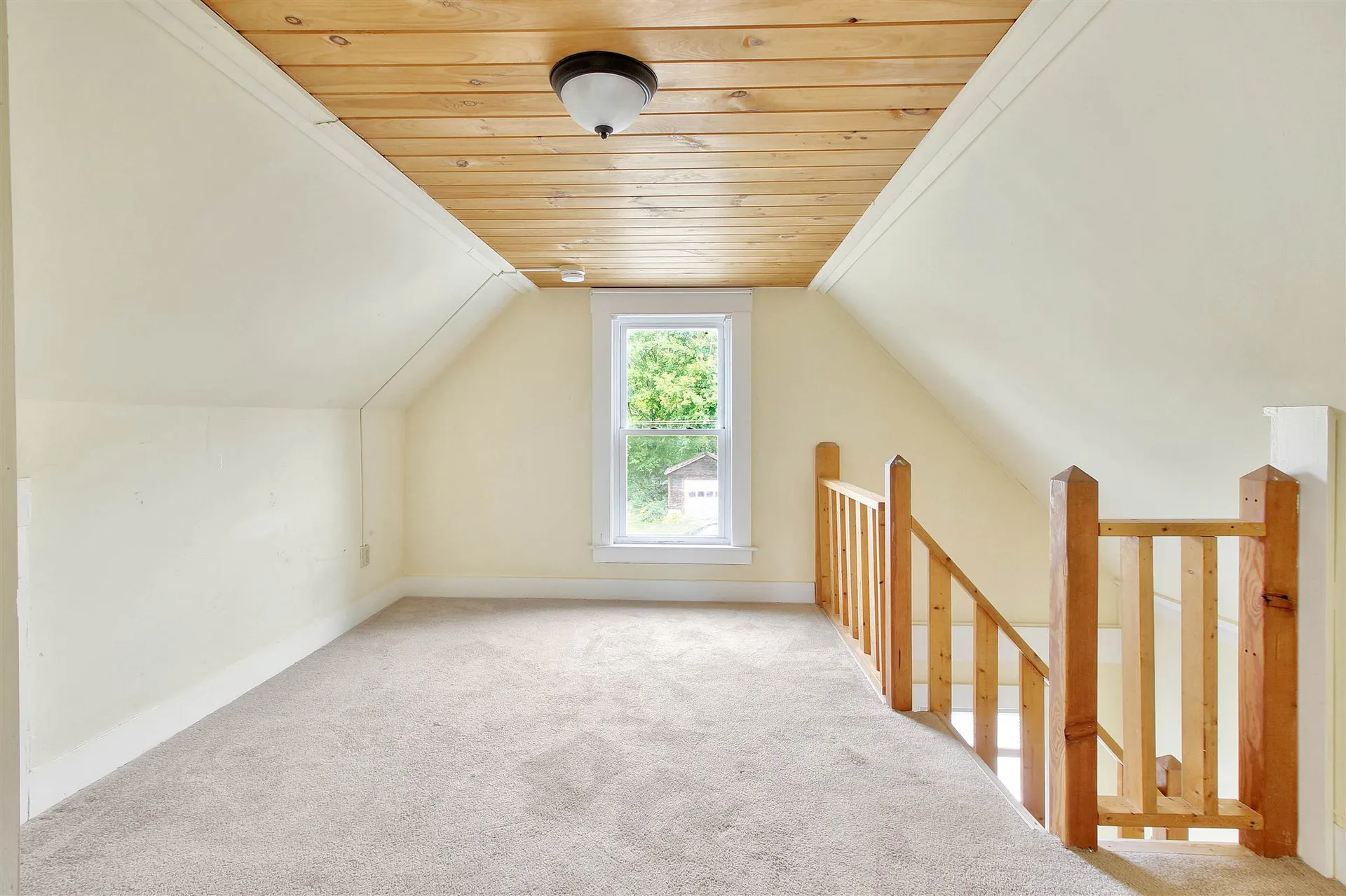 10 Washington Street Ashland NH 03217