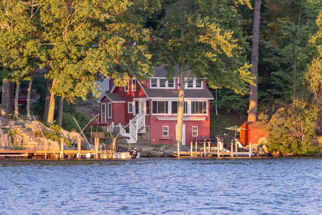 8 Varney Point Road Left Gilford NH 03249