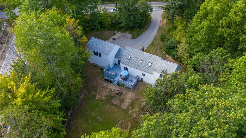 97 Robinson Road Bow NH 03304