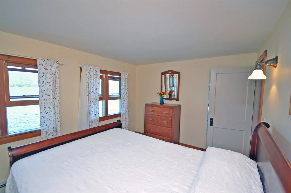 287 W Shore Road Hebron NH 03241