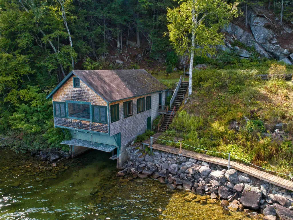 287 W Shore Road Hebron NH 03241