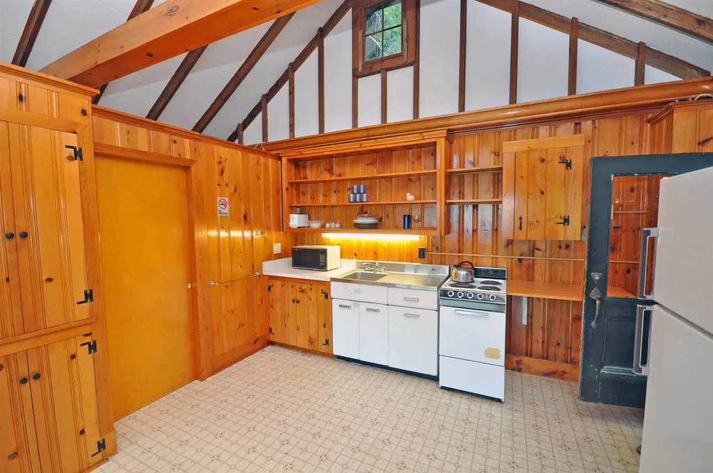 287 W Shore Road Hebron NH 03241
