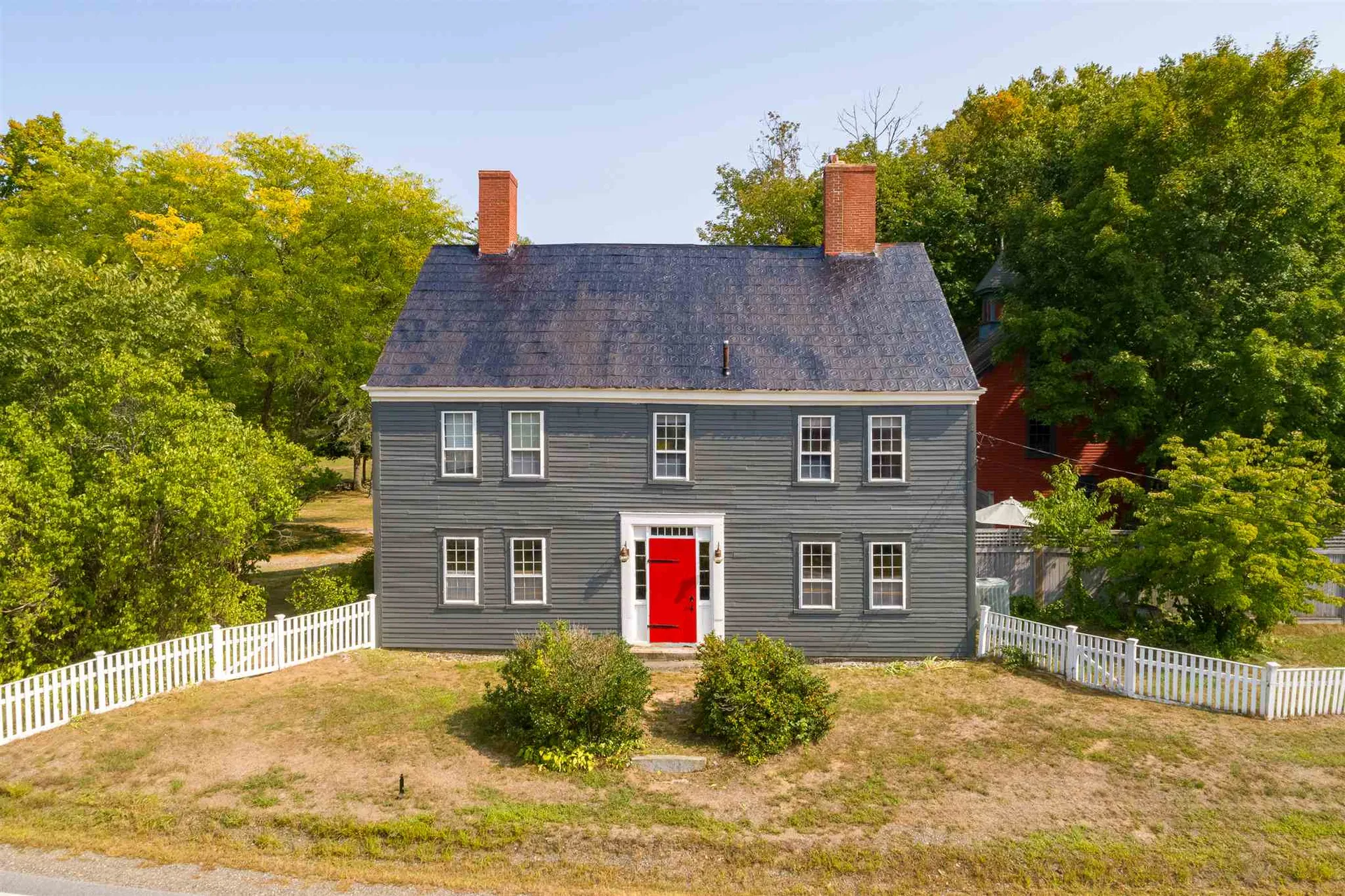 2 Mast Road Lee NH 03861