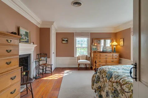 2 Mast Road Lee NH 03861