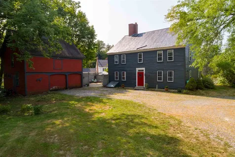 2 Mast Road Lee NH 03861