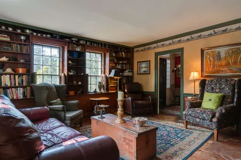 2 Mast Road Lee NH 03861