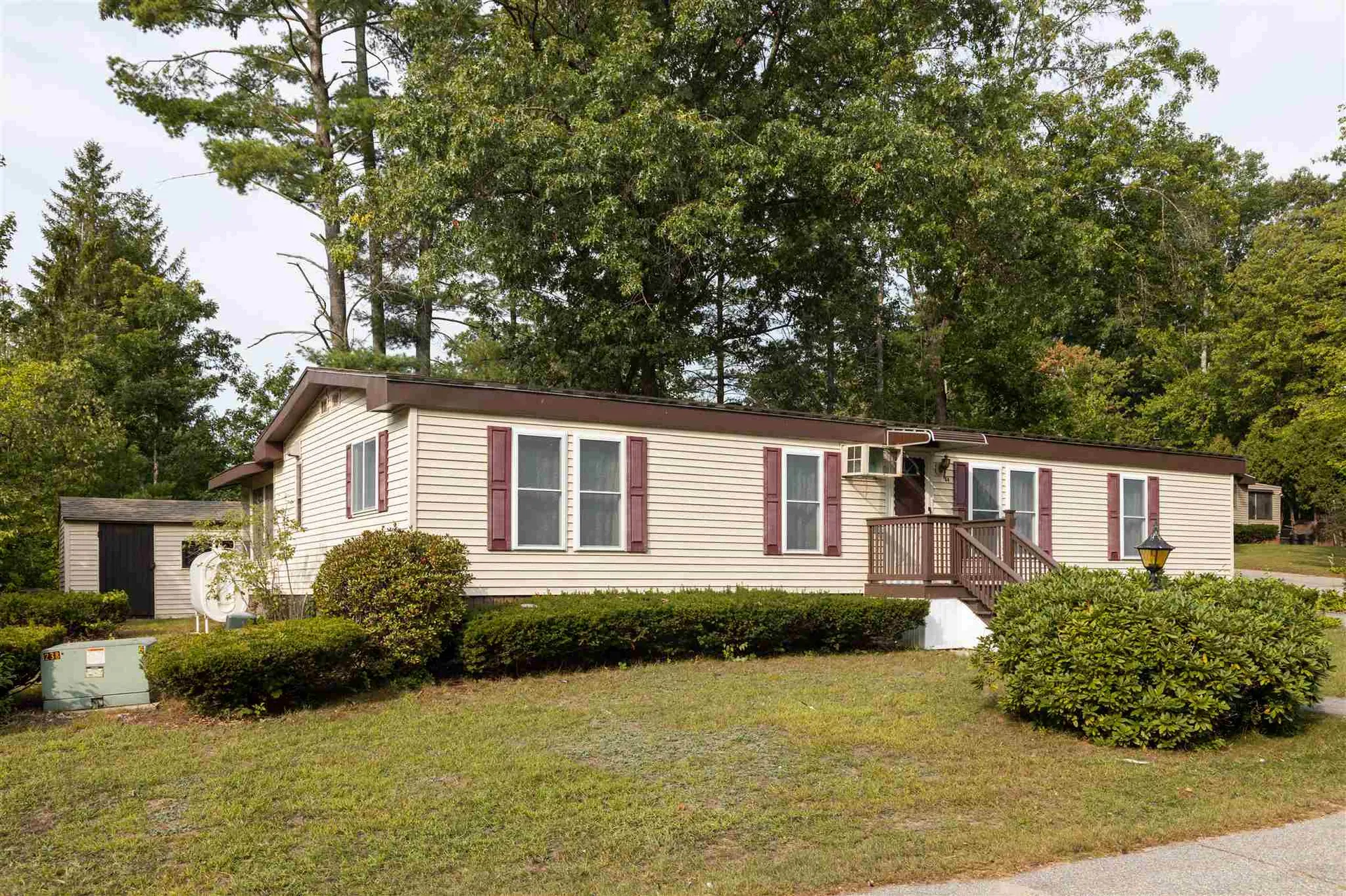 44 Rachael Circle Goffstown NH 03045
