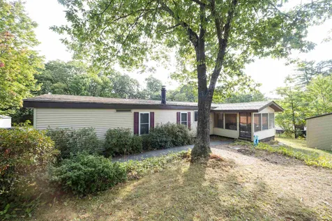 44 Rachael Circle Goffstown NH 03045