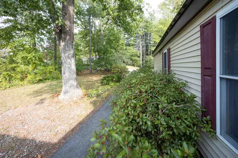 44 Rachael Circle Goffstown NH 03045