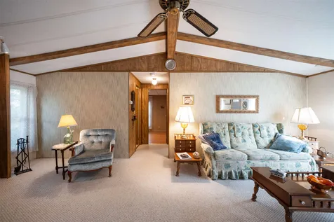44 Rachael Circle Goffstown NH 03045