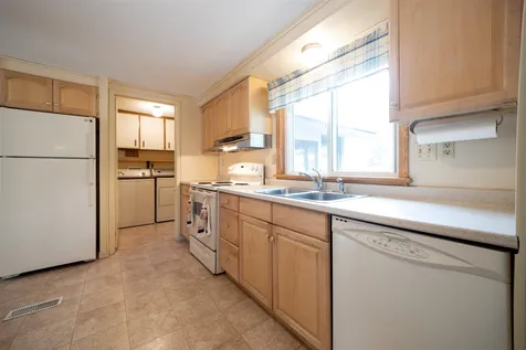 44 Rachael Circle Goffstown NH 03045