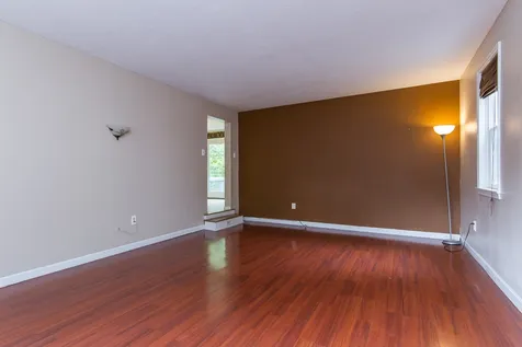 19 Beaujolais Drive Nashua NH 03062