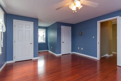 19 Beaujolais Drive Nashua NH 03062