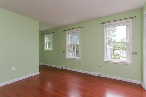 19 Beaujolais Drive Nashua NH 03062