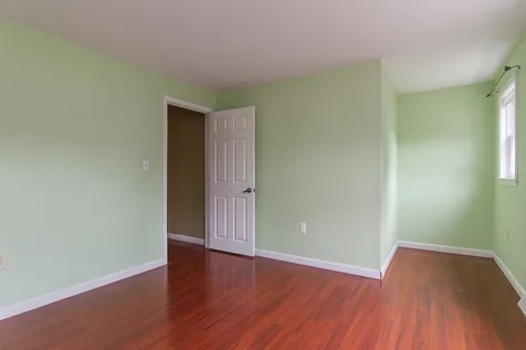19 Beaujolais Drive Nashua NH 03062
