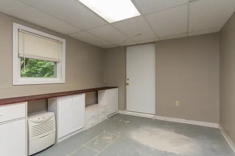 19 Beaujolais Drive Nashua NH 03062
