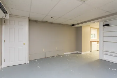 19 Beaujolais Drive Nashua NH 03062
