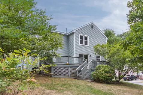 19 Beaujolais Drive Nashua NH 03062