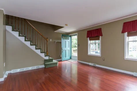 19 Beaujolais Drive Nashua NH 03062