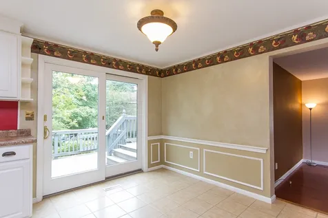 19 Beaujolais Drive Nashua NH 03062