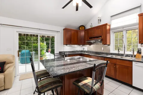 15 Meadowood Drive Exeter NH 03833