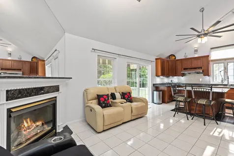 15 Meadowood Drive Exeter NH 03833
