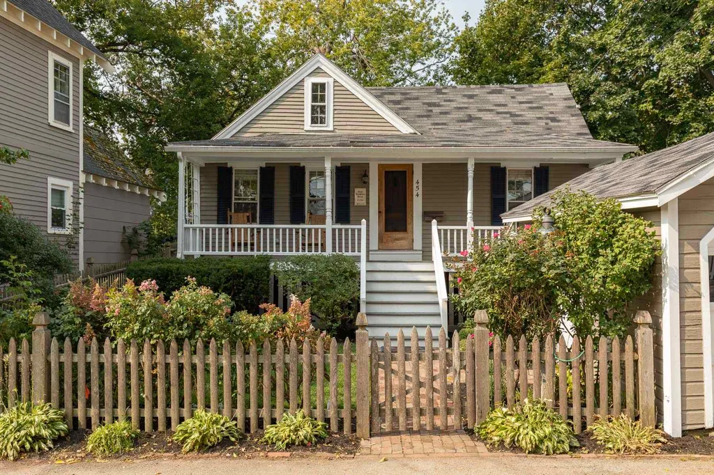 454 Marcy Street Portsmouth NH 03801