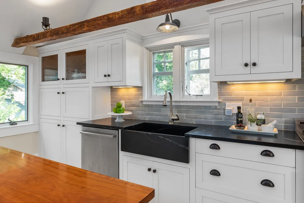 454 Marcy Street Portsmouth NH 03801