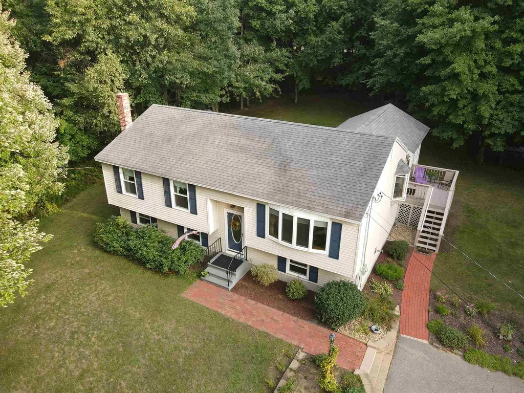 4 Shirley Way Litchfield NH 03052
