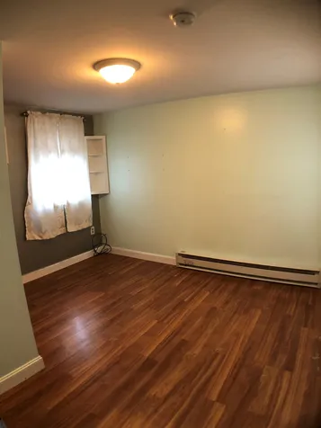 8 Mildred Avenue Raymond NH 03077