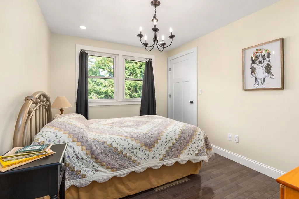 19 Clover Street Exeter NH 03833